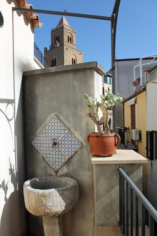 Penthouse Duomo Apartment Cefalu Room photo